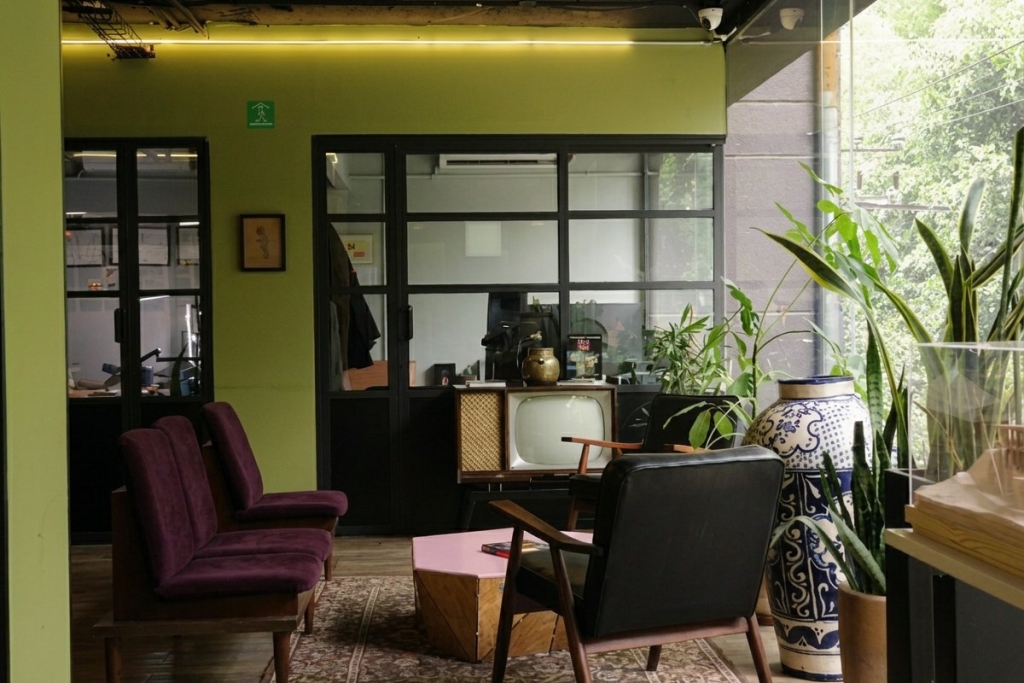 Spaces to meet, host and expand.